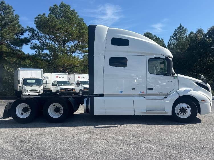 2022 Volvo VNL 760 — photo 8