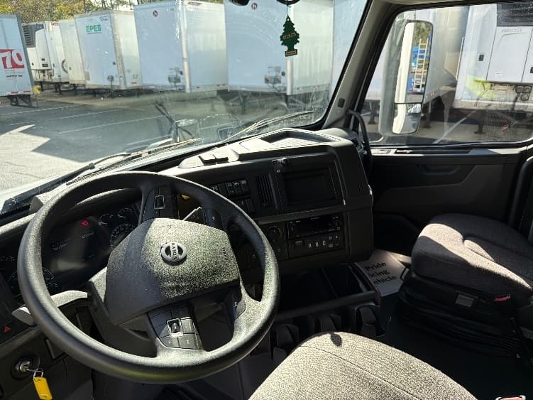 2022 Volvo VNL 760 — photo 10