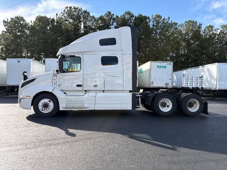 2022 Volvo VNL 760 — photo 4