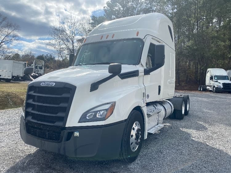 2022 Freightliner Cascadia — photo 3