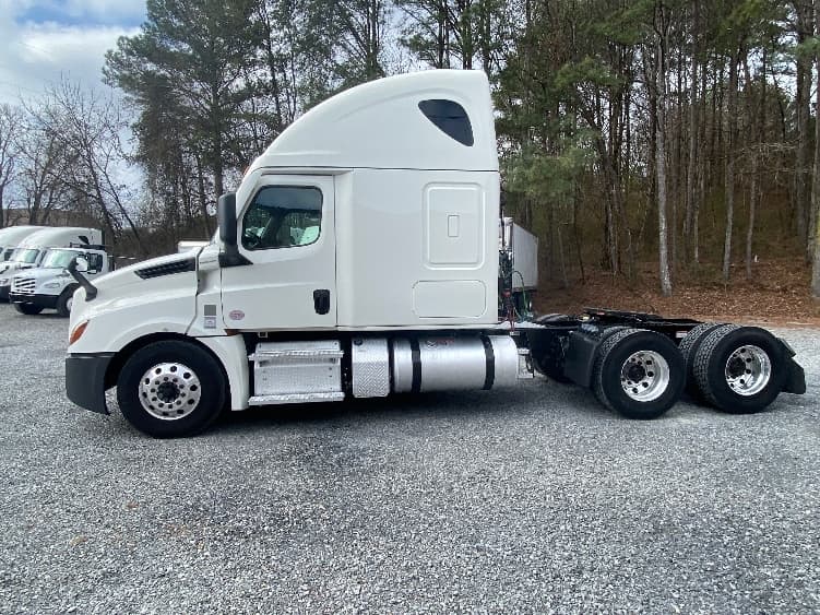 2022 Freightliner Cascadia — photo 4