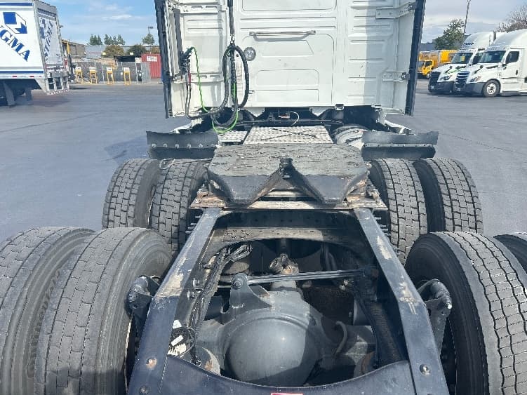 2022 Volvo VNL 760 — photo 6