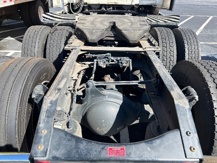 2022 Volvo VNL 760 — photo 6