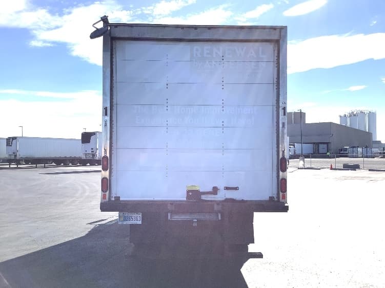 2022 Isuzu — photo 7