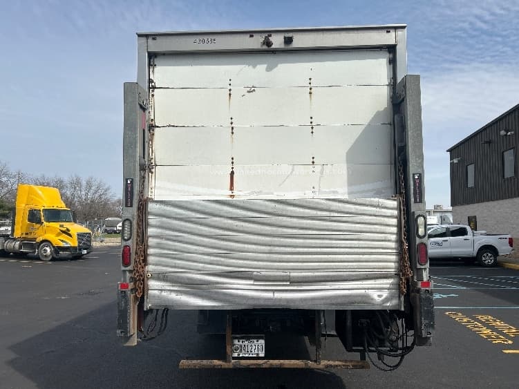 2022 Freightliner M2 106 — photo 7