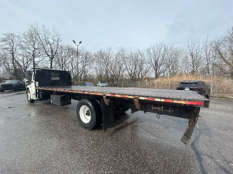 2022 Freightliner M2 106 — photo 6