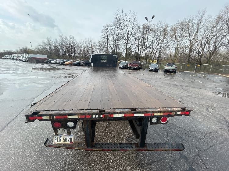 2022 Freightliner M2 106 — photo 8