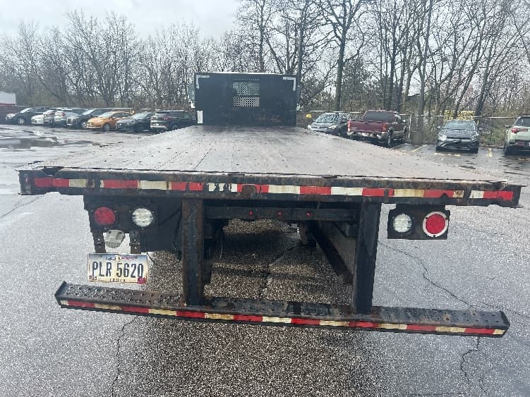 2022 Freightliner M2 106 — photo 9