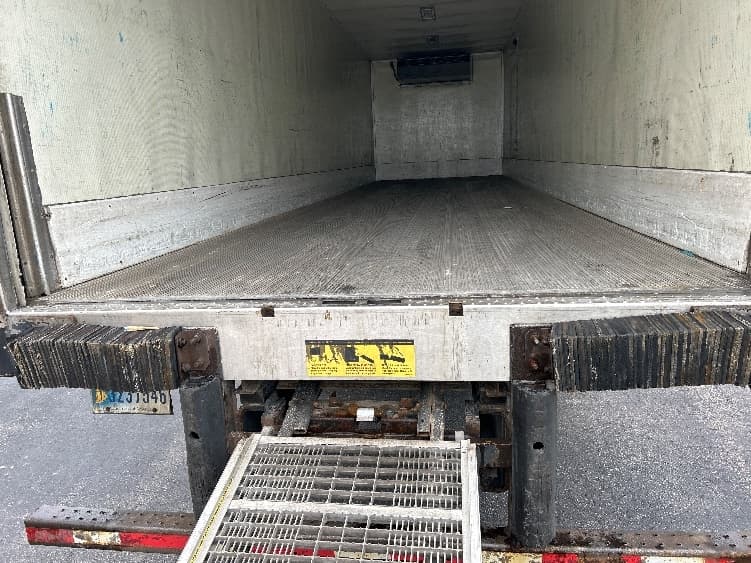 2022 Freightliner M2 106 — photo 10