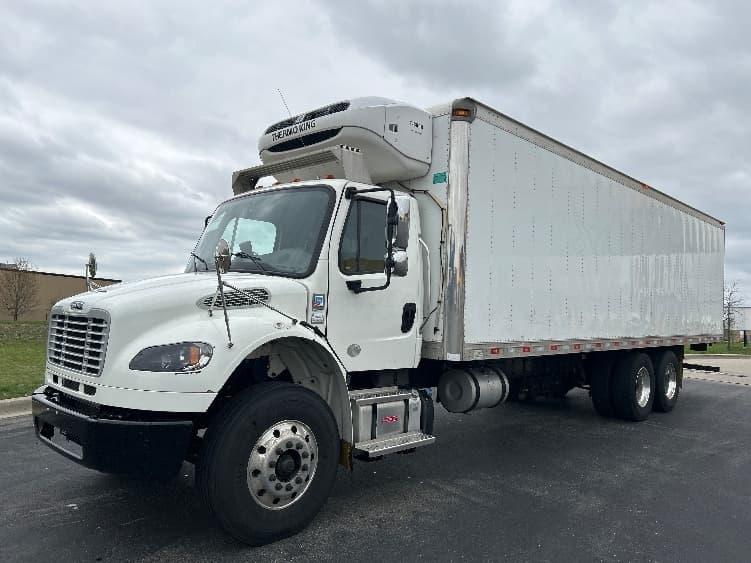 2022 Freightliner M2 106 — photo 3
