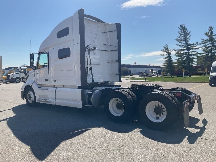 2022 Volvo VNL 760 — photo 5