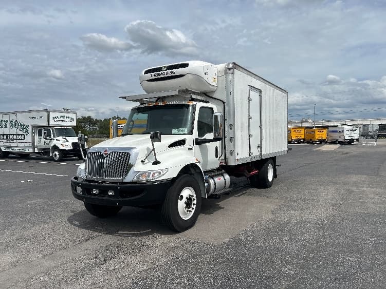 2022 International MV — photo 3