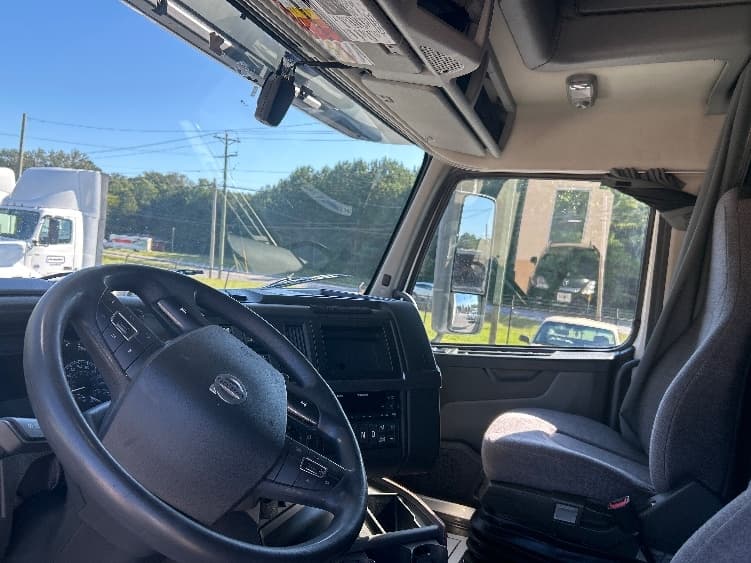 2022 Volvo VNL 760 — photo 10