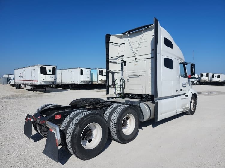 2022 Volvo VNL 760 — photo 7