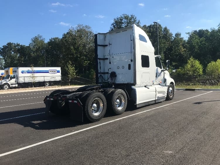 2022 International LT — photo 7