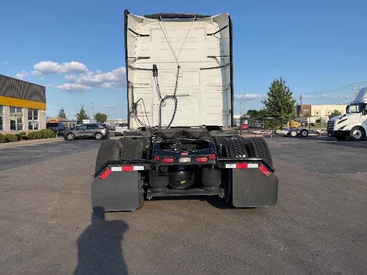 2022 Volvo VNL 760 — photo 6