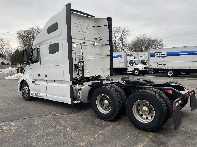 2022 Volvo VNL 760 — photo 5