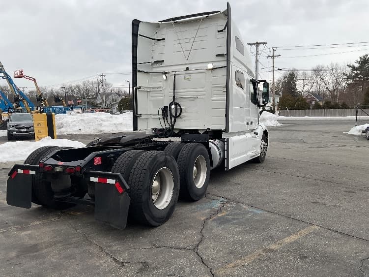 2022 Volvo VNL 760 — photo 7