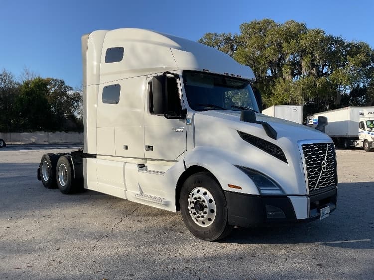 2022 Volvo VNL 760