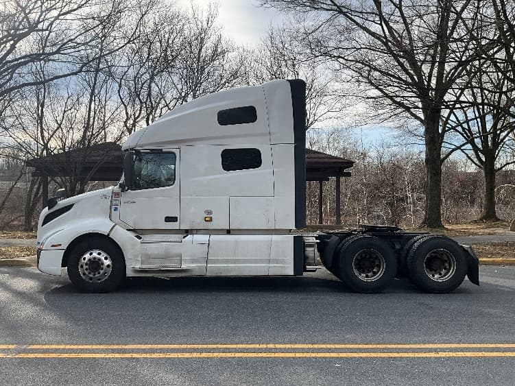 2022 Volvo VNL 760 — photo 4
