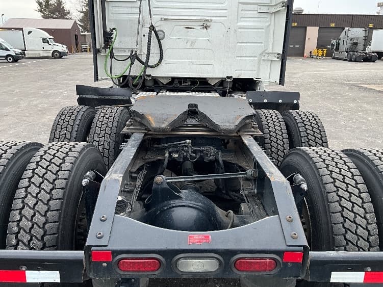 2022 Volvo VNL 760 — photo 6