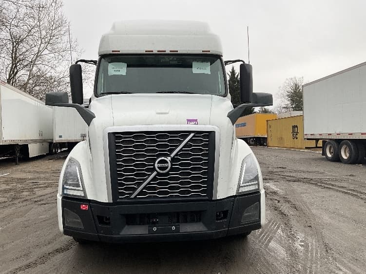2022 Volvo VNL 760 — photo 2
