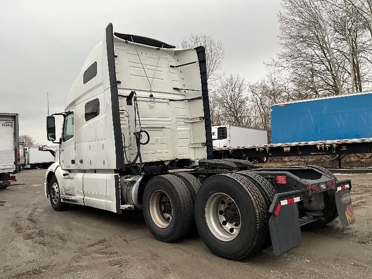 2022 Volvo VNL 760 — photo 5