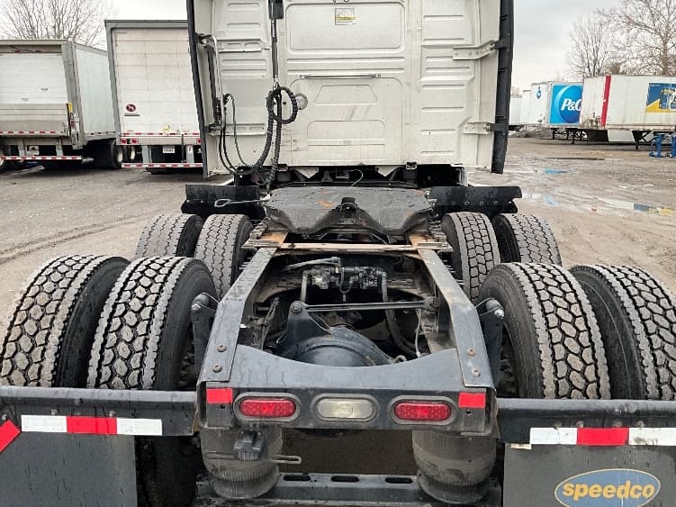 2022 Volvo VNL 760 — photo 6