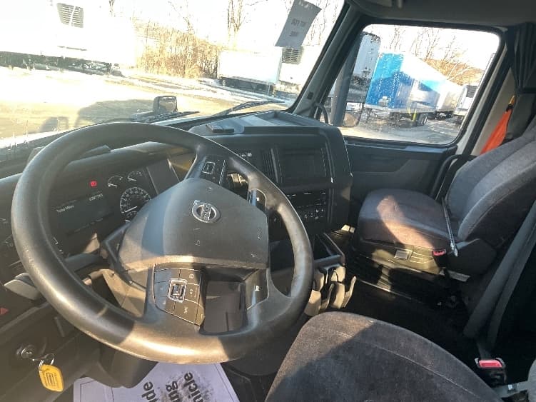 2022 Volvo VNL 760 — photo 10