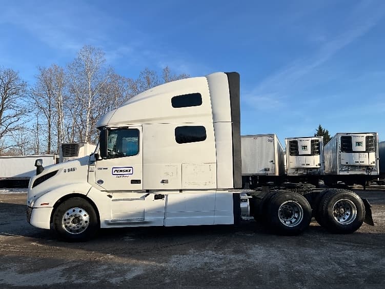 2022 Volvo VNL 760 — photo 4