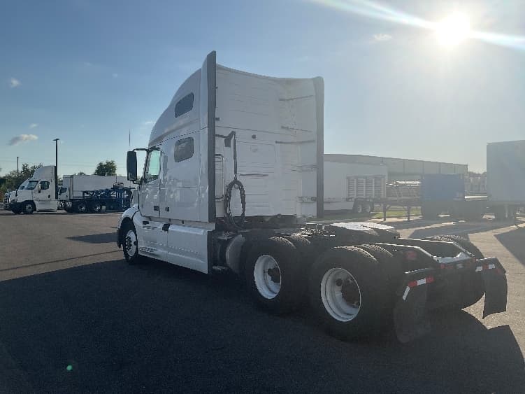 2022 Volvo VNL 760 — photo 5