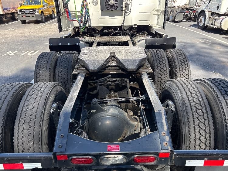 2022 Volvo VNL 760 — photo 6