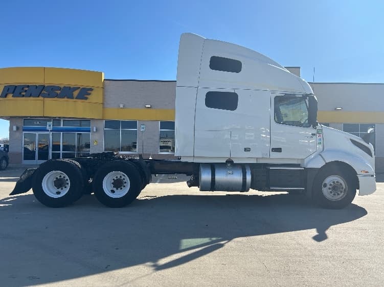 2023 Volvo VNL 760 — photo 8