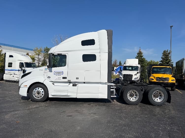 2022 Volvo VNL 760 — photo 4