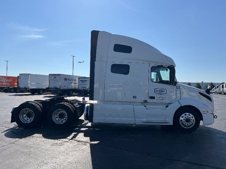 2022 Volvo VNL 760 — photo 8