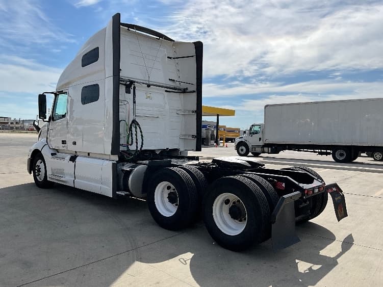 2022 Volvo VNL 760 — photo 5