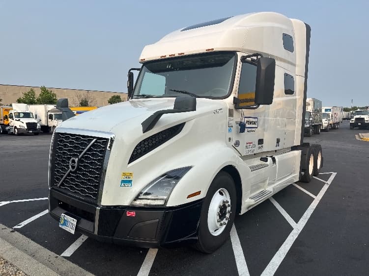 2022 Volvo VNL 760 — photo 3