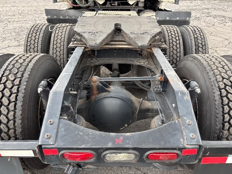 2022 Volvo VNL 760 — photo 6