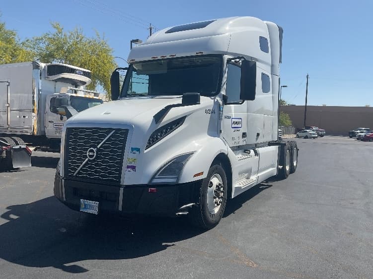 2022 Volvo VNL 760 — photo 3