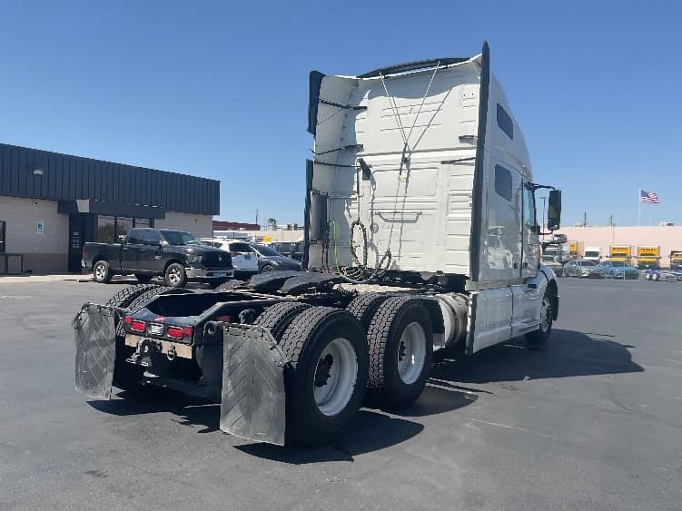 2022 Volvo VNL 760 — photo 7
