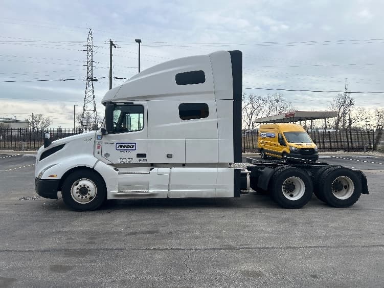 2022 Volvo VNL 760 — photo 4
