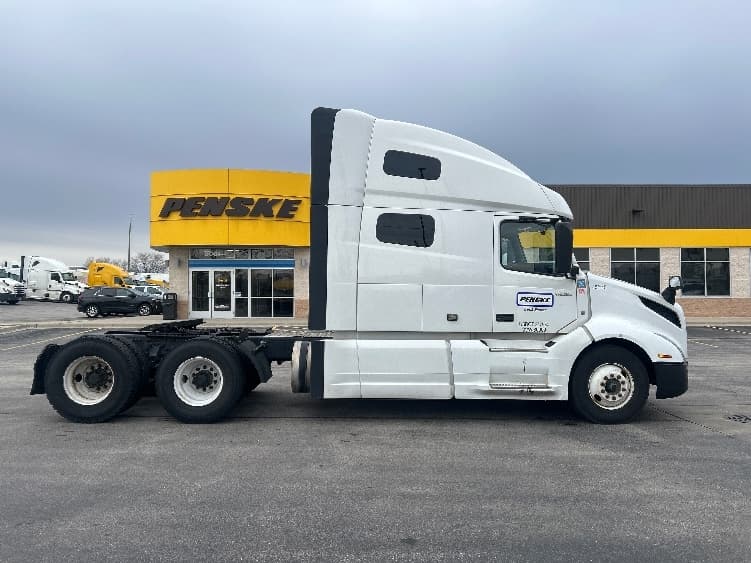 2022 Volvo VNL 760 — photo 8