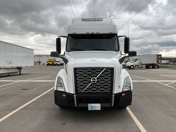 2022 Volvo VNL 760 — photo 2