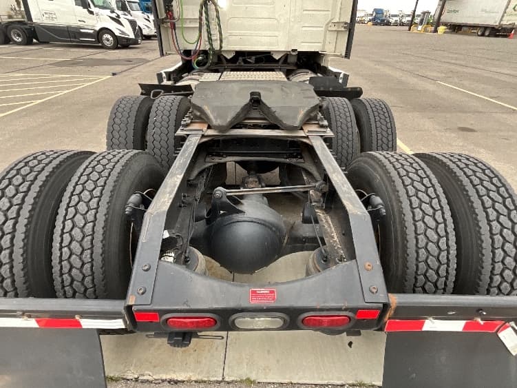 2022 Volvo VNL 760 — photo 6