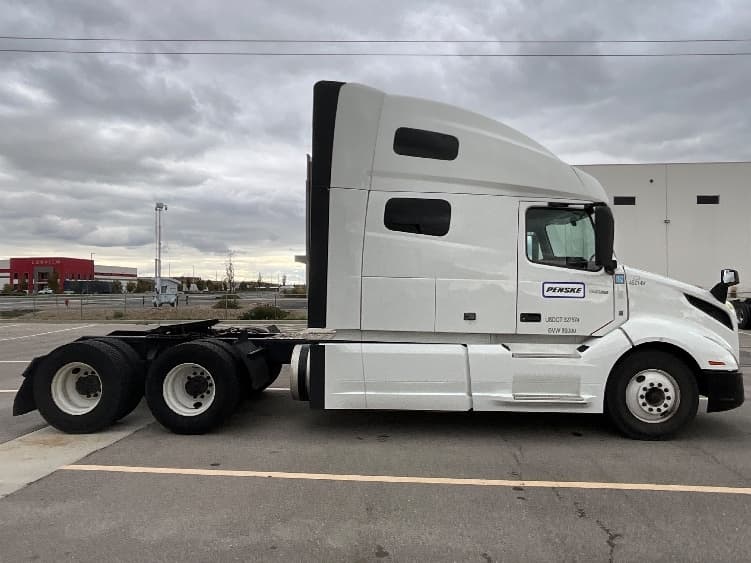2022 Volvo VNL 760 — photo 8