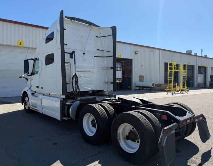 2022 Volvo VNL 760 — photo 5