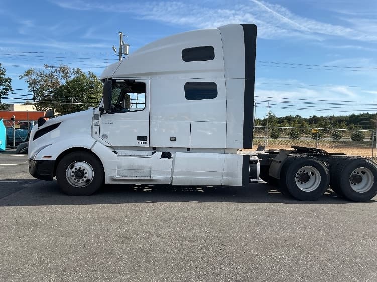 2022 Volvo VNL 760 — photo 4