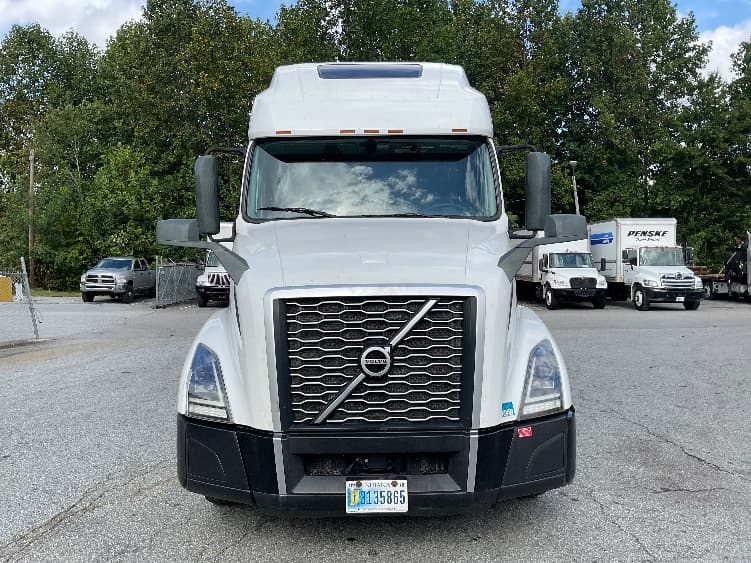 2022 Volvo VNL 760 — photo 2