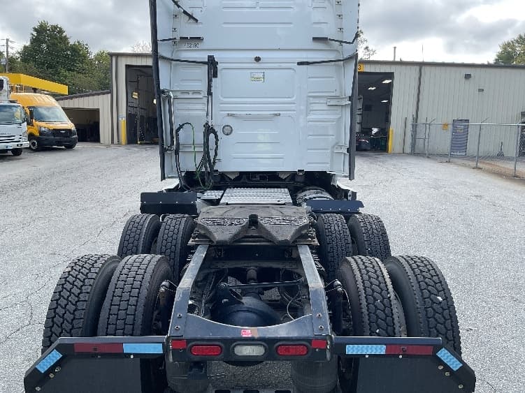 2022 Volvo VNL 760 — photo 6