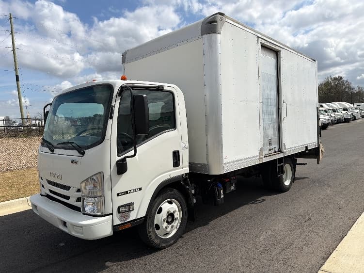 2022 Isuzu NRR — photo 3